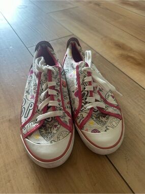 Coach White Canvas Sneakers with Pink Trim and Multicolor Doodle Print